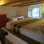 Levantotwo Bedrooms Flat With Terrace *
