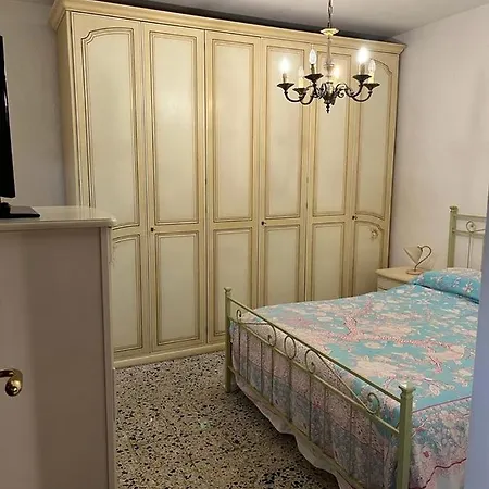 Levantotwo Bedrooms Flat With Terrace Appartement