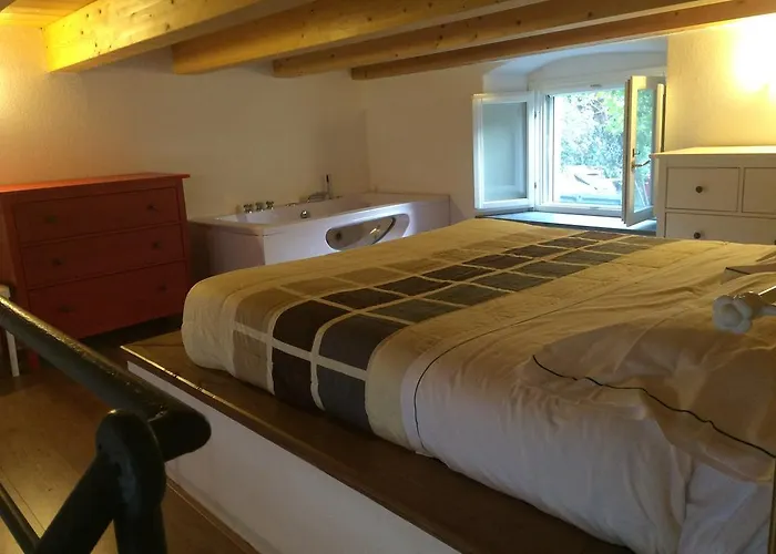 Levantotwo Bedrooms Flat With Terrace *